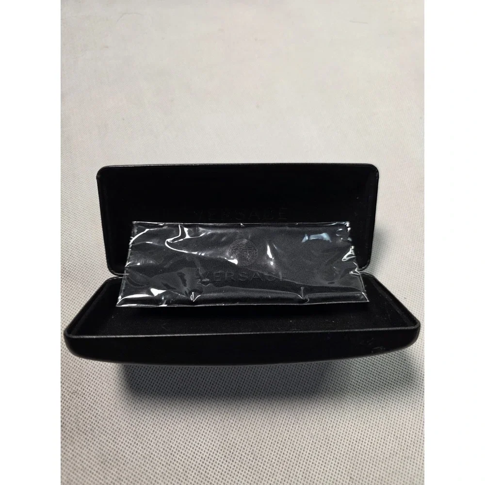 Versace Black Sunglasses Hard Shell Case And Cloth . Luxury
